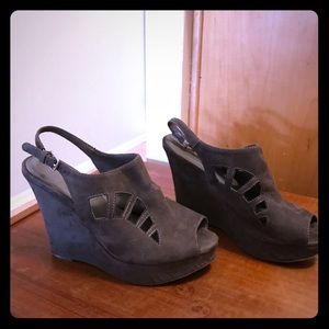 Grey Wedges